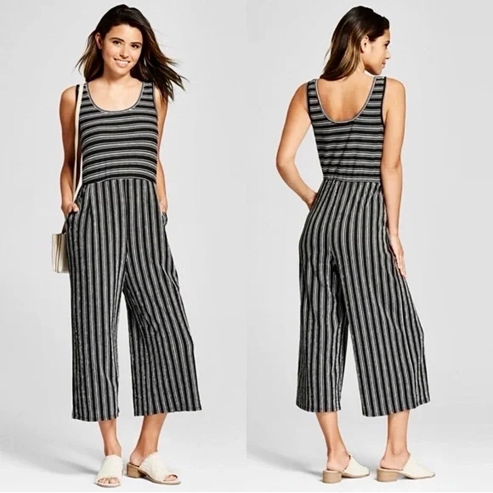 Exhilaration Black and White Wide Leg Striped Jumpsuit Size M